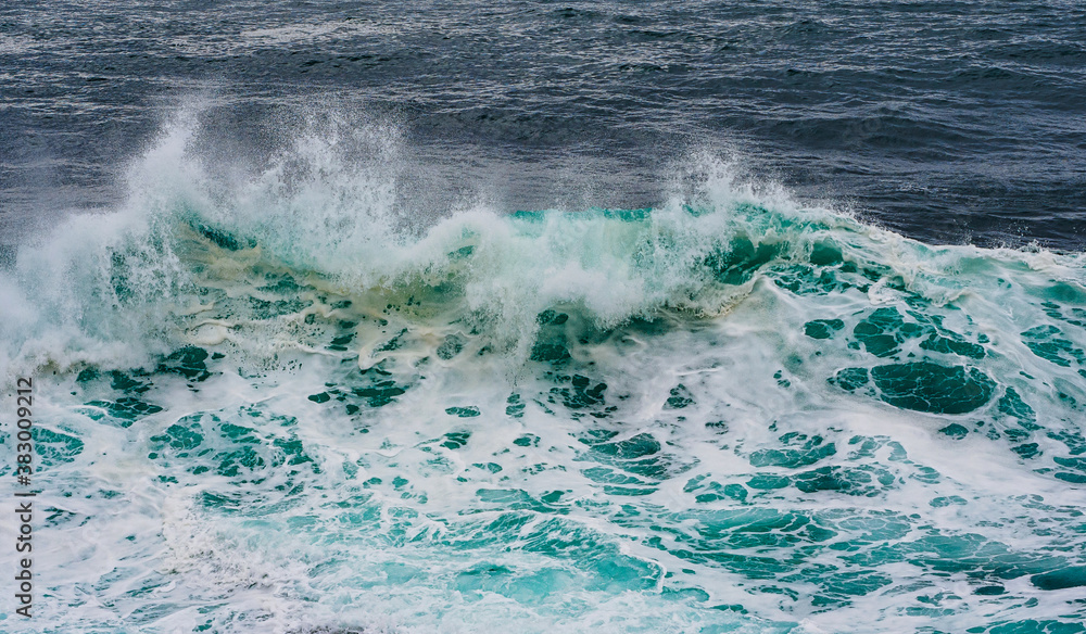 Big green wave