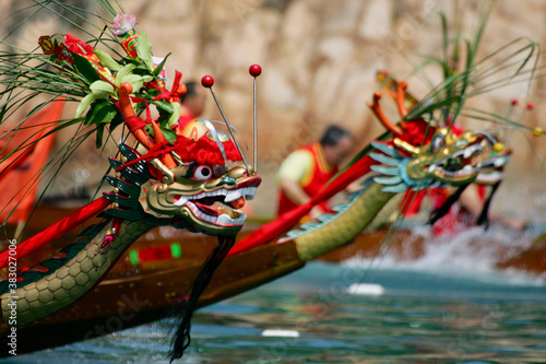 racing dragon boats