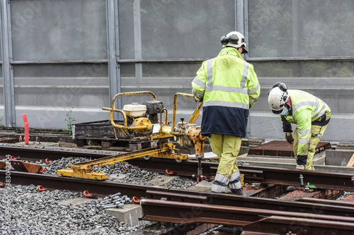 Photos travail travailleur emploi job chomage chantier cheminot train rail