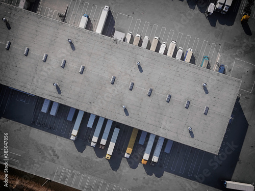 Εκτύπωση καμβά Aerial view of goods warehouse