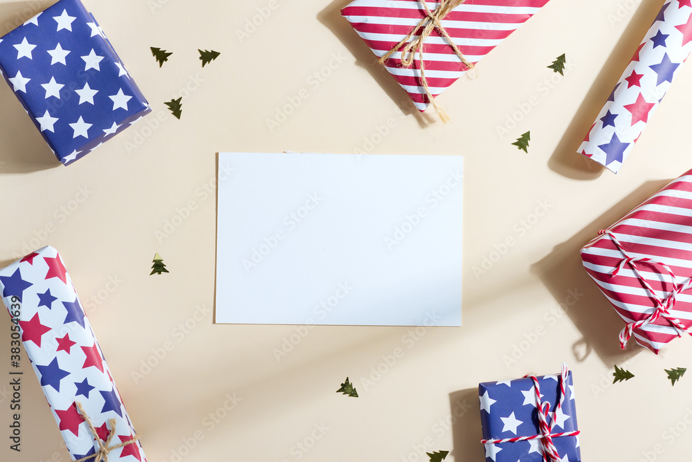 Obraz premium Greeting Christmas mockup card with colorful gift boxes.