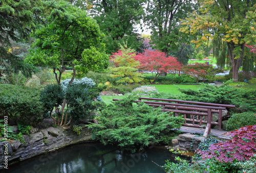 Photography Wooden bridge in autumn park of Toronto, Canada