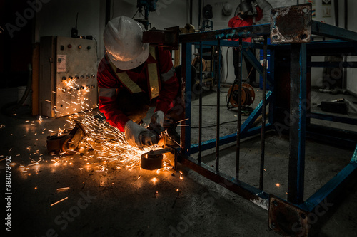 People work with grinders © adelukmanulhakim