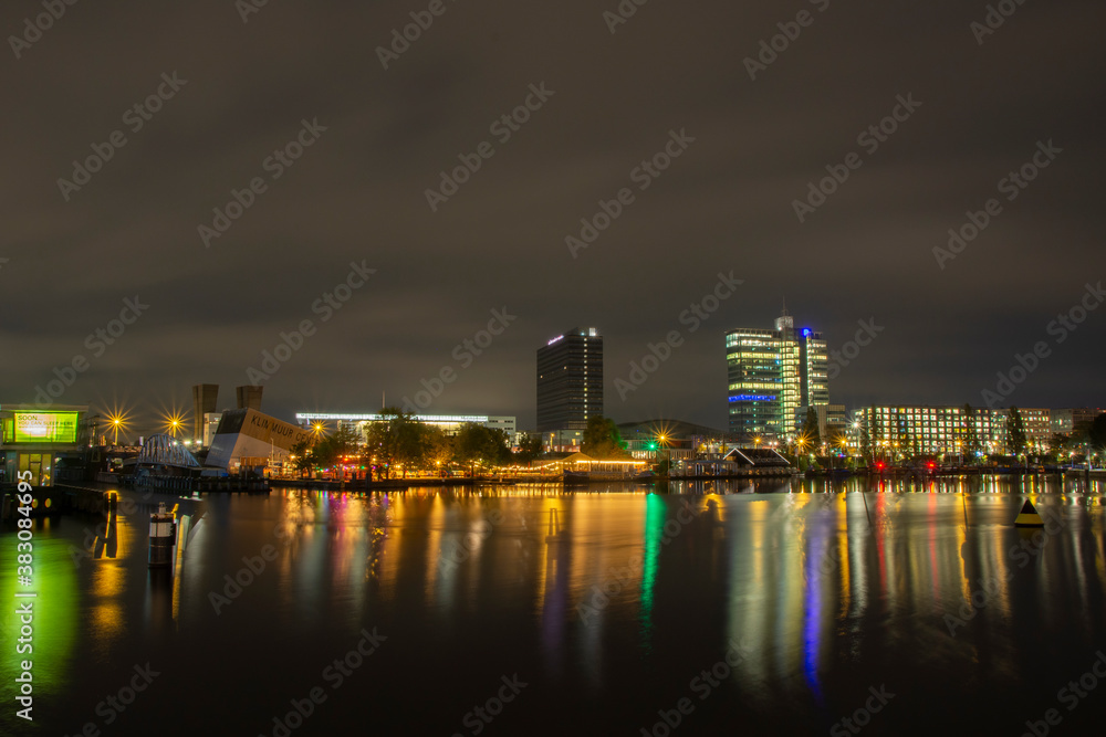 Obraz premium Amsterdam by night