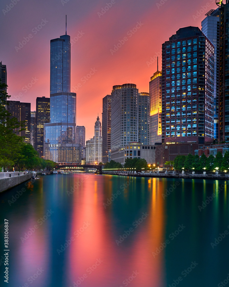 Fototapeta premium city skyline at night