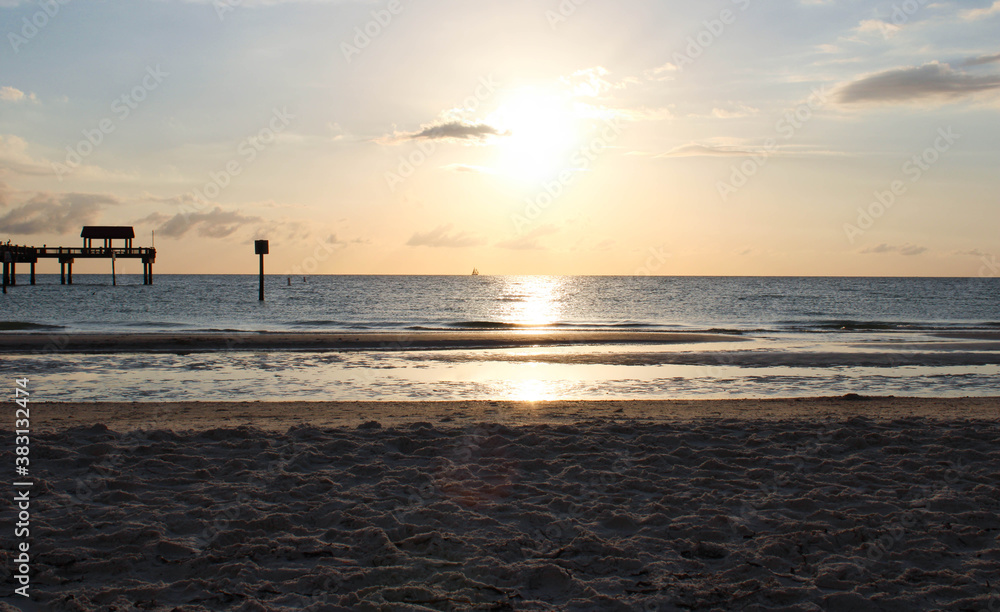 Naklejka premium Almost Low