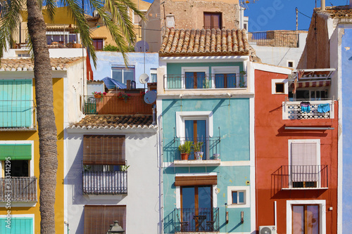 Fototapeta Naklejka Na Ścianę i Meble -  Casas de colores en Villajoyosa, España
