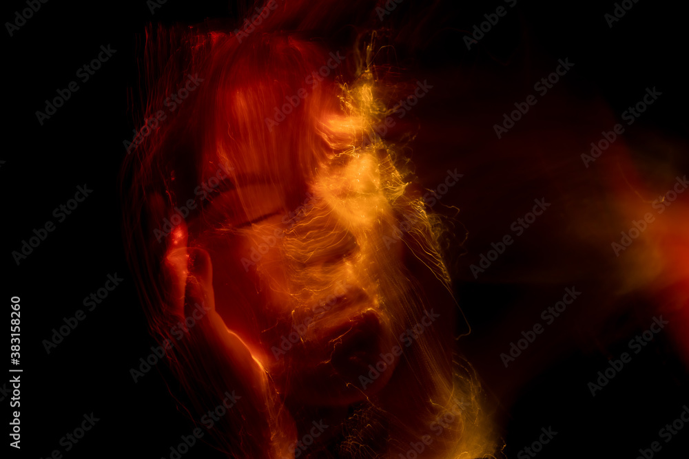 Fototapeta premium lightpainting portrait, new art direction, long exposure photo without photoshop, light drawing at long exposure 