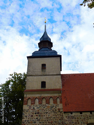 Obraz na płótnie Evangelische Kirchenhaus aus dem 15. Jahrhundert
w salonie