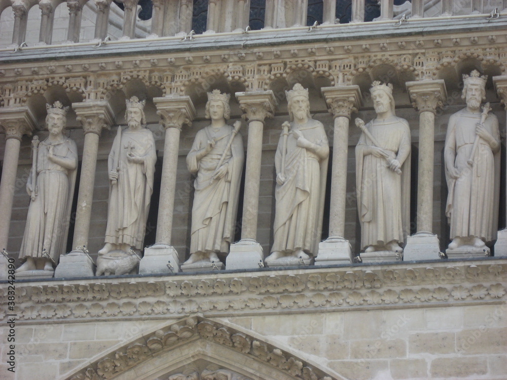 Notre-Dame sculptures