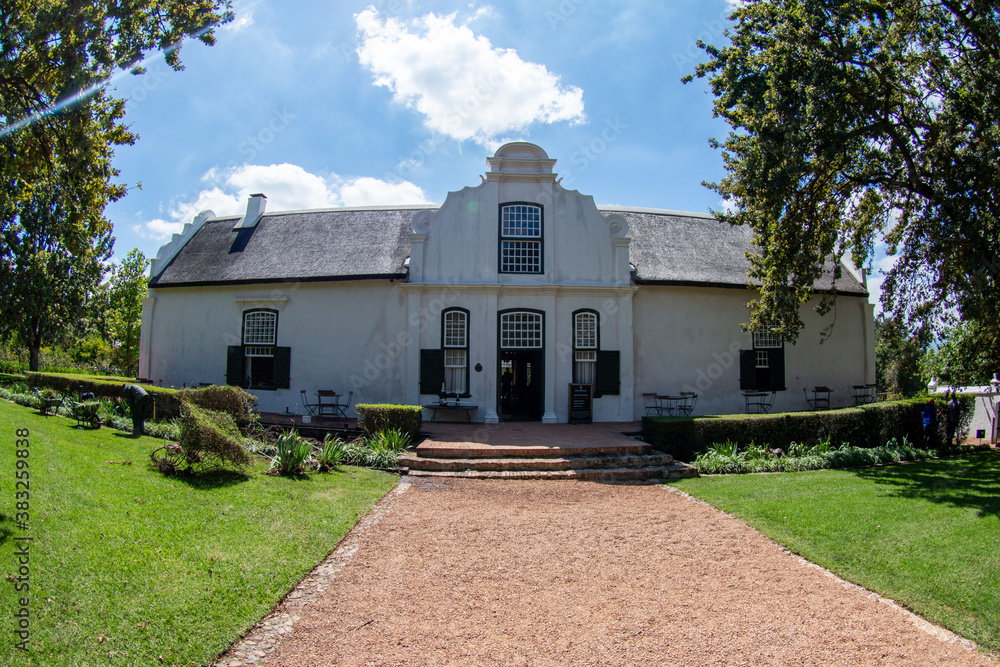 White house at South African Winyard