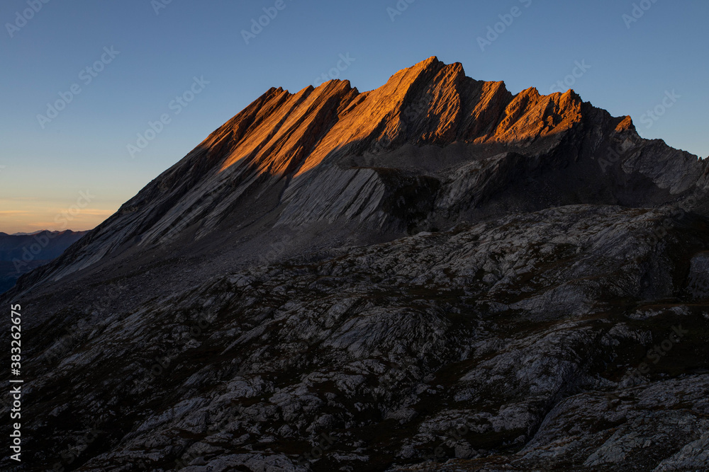 Fototapeta premium Sunset on taillante mountain