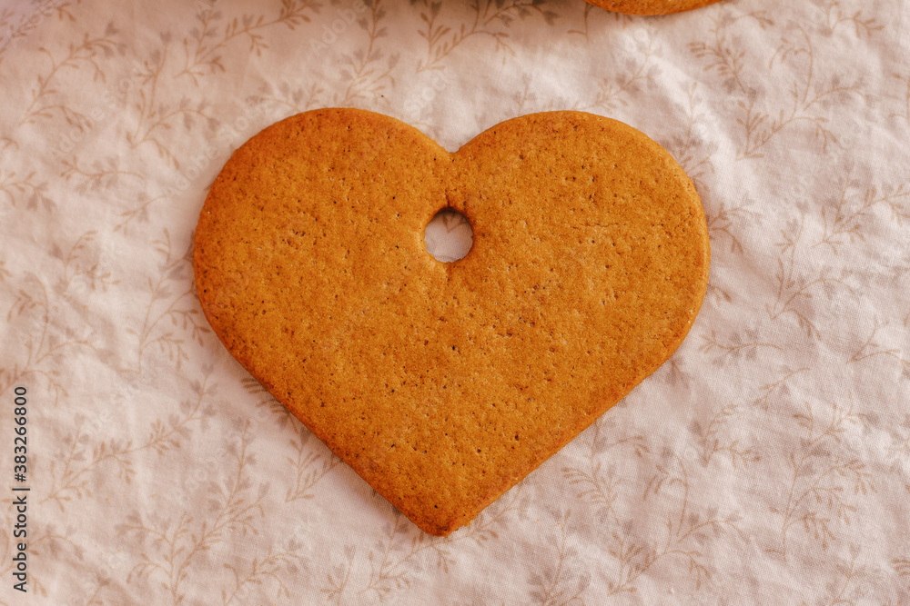 Obraz premium cozy winter or autumn morning at home. with heart-shaped cookies