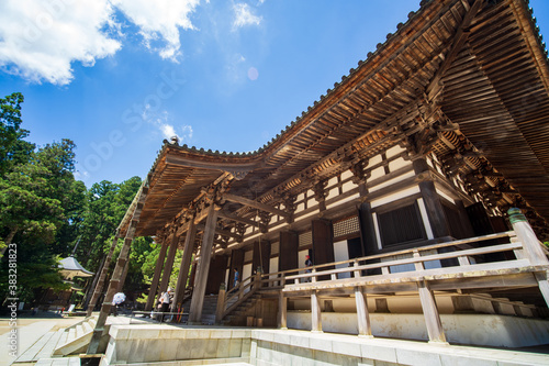 traditional japan temple © ryuichi niisaka