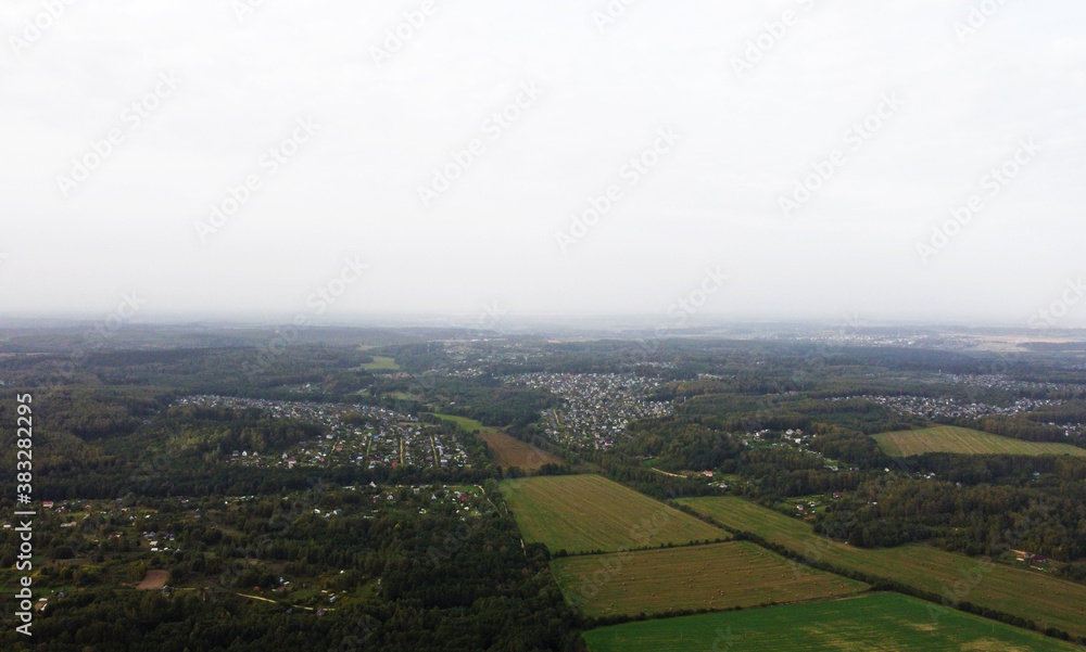 Obraz premium Top view of green rustic fields