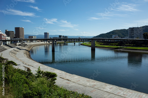 Wallpaper Mural かのがわ風のテラスとあゆみ橋 Torontodigital.ca