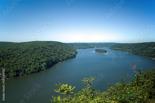 Obraz na plátně Susquehanna River in PA, USA on a summer autumn day