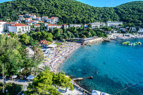 Fototapeta Naklejka Na Ścianę i Meble -  Lapad beach