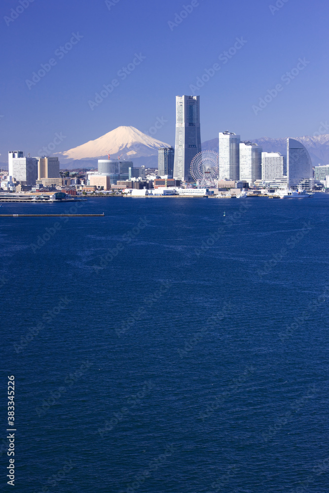 Fototapeta premium みなとみらい21のビル群と富士山