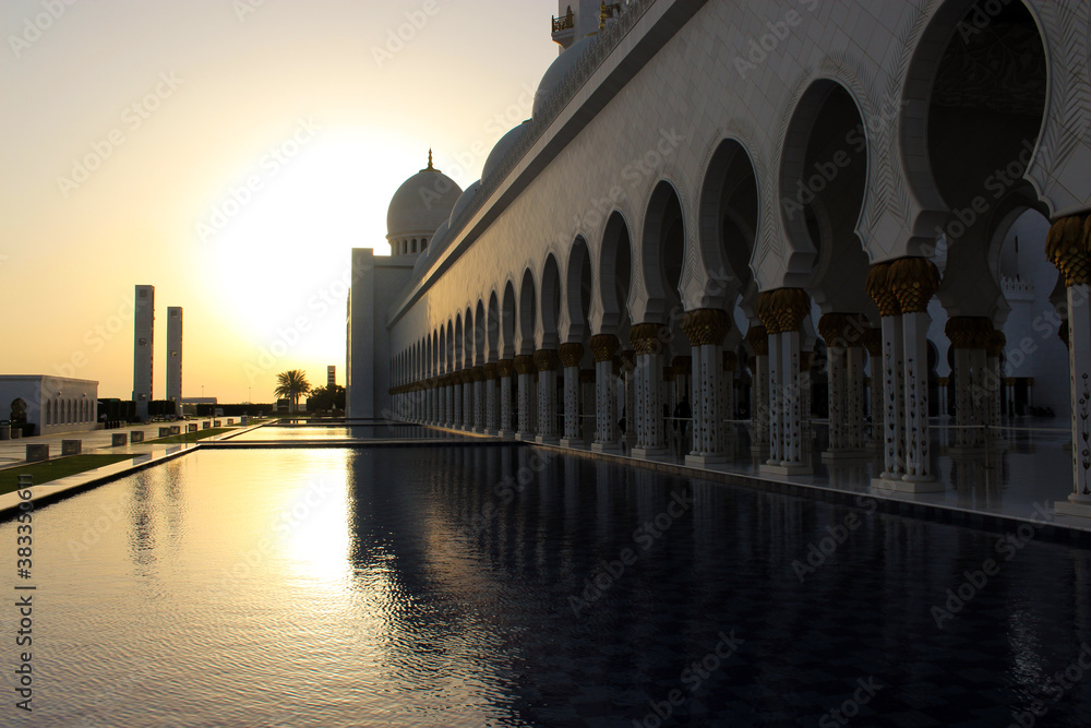 Abudabi, United Arab Emirates. Nice view of the mosque.