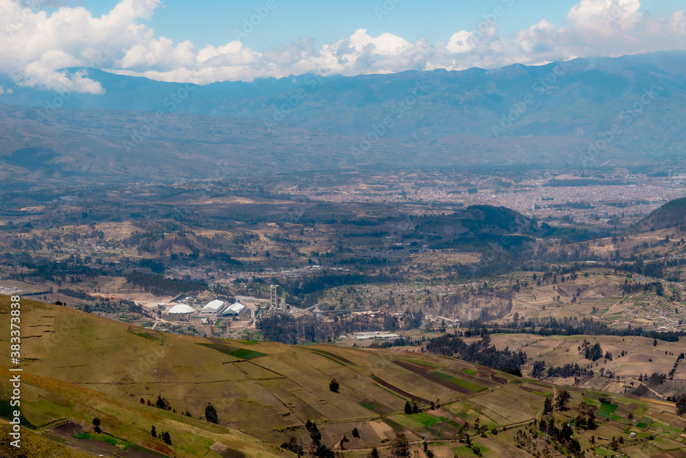 Fototapeta premium Hermosa vista hacia la ciudad.