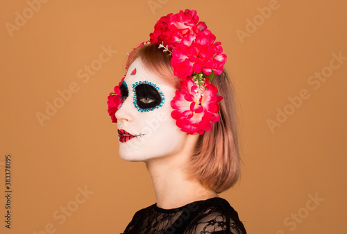 Tableau sur toile Profile headshot photo of calavera katrina latin folklore creature prepare masqe