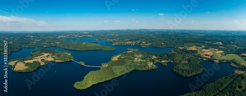 Lac de Vassivière en Creuse et Haute Vienne