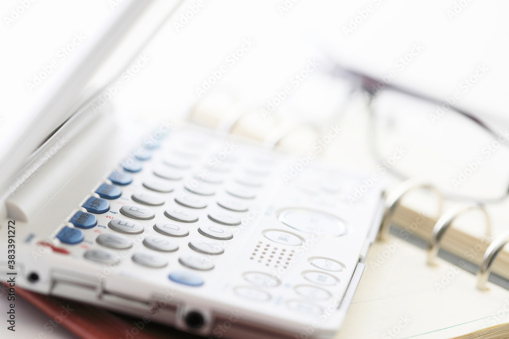 メガネと電子辞書