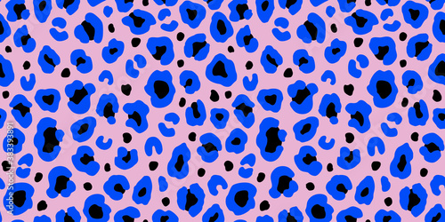 Colorful leopard seamless pattern. Fashion stylish vector texture.