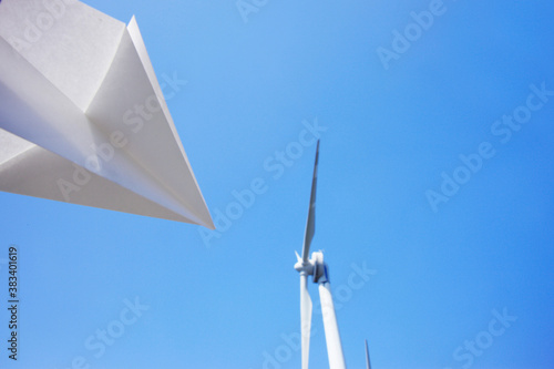 風力発電と紙飛行機