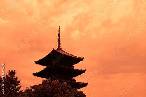 Bild auf Leinwand 東寺