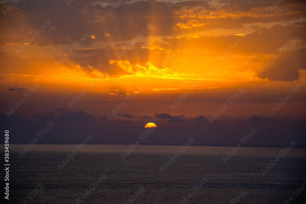 Atardecer en la calzada de los gigantes