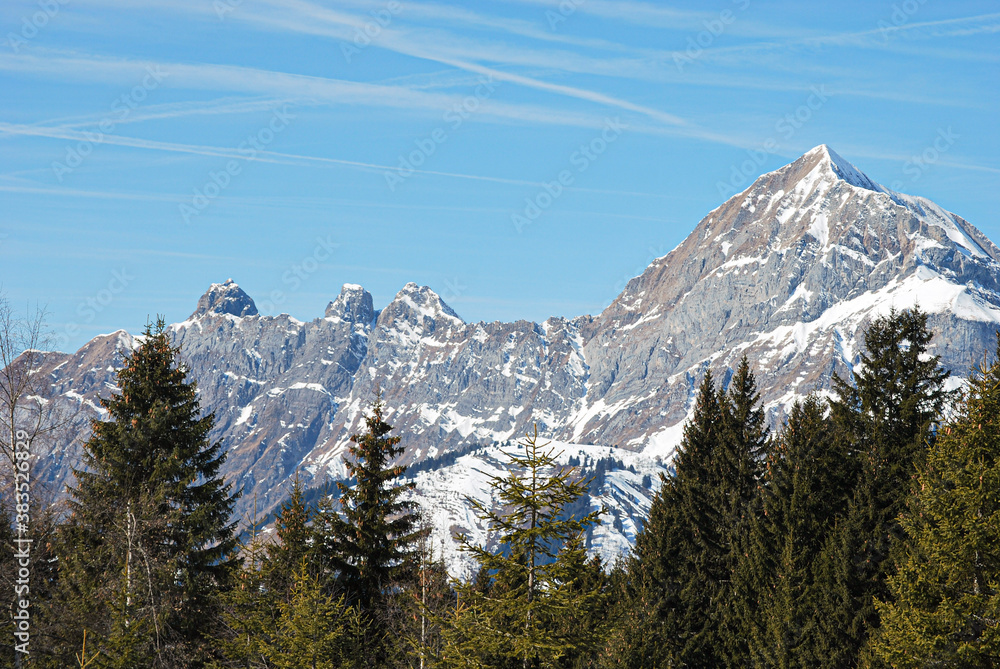 Obraz premium snow covered mountains