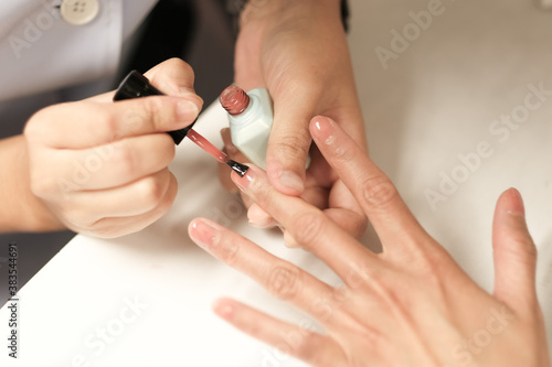 Nails panting in the nail salon
