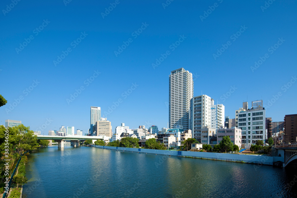 Fototapeta premium 大阪中之島の街並