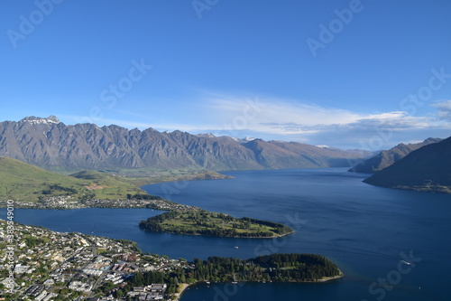 Fototapeta Naklejka Na Ścianę i Meble -  The view of mountains in Queenstown, New Zealand
