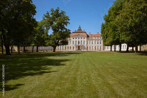 palace in the park