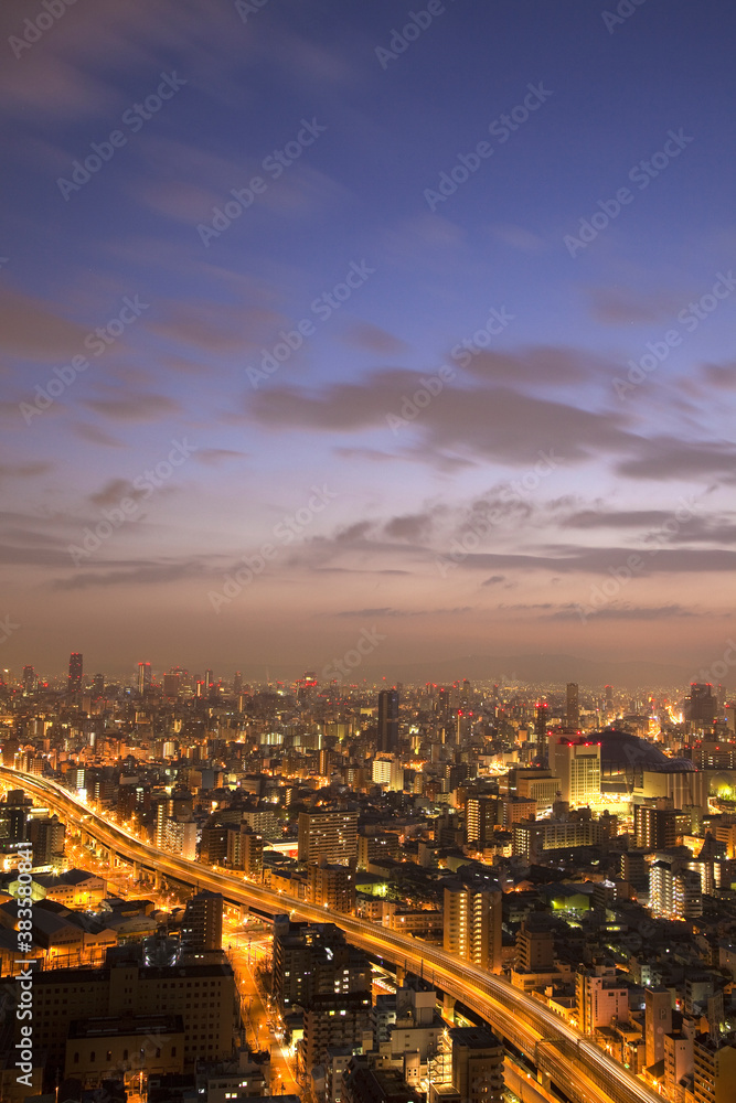 大阪西区から見る中央区の夜明け