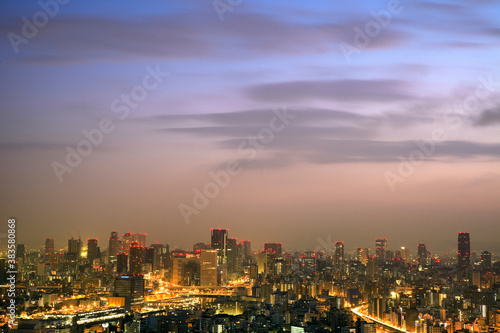 大阪西区から見る中央区の夜明け © Paylessimages