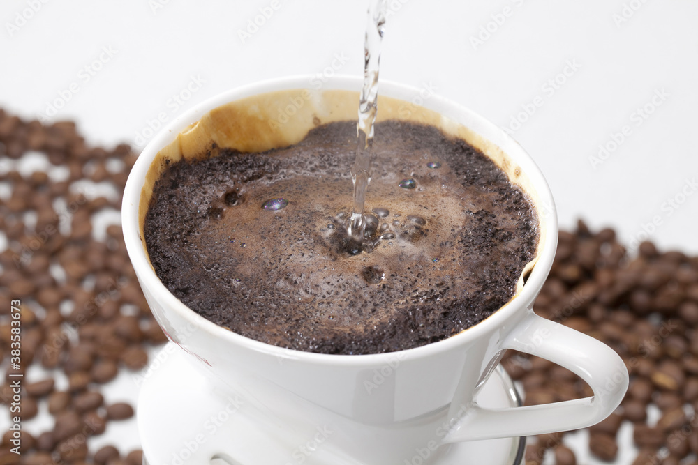 Obraz premium コーヒーを入れる