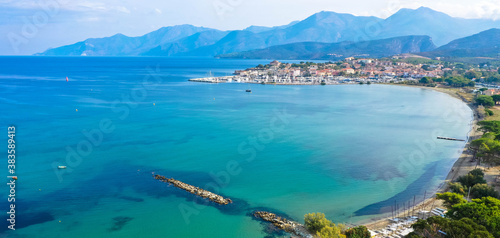 Luftaufnahme von Plage de La Roya in Saint Florent, Korsika, Frankreich photo