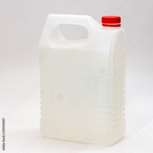 Oil and lubricant chemistry canister