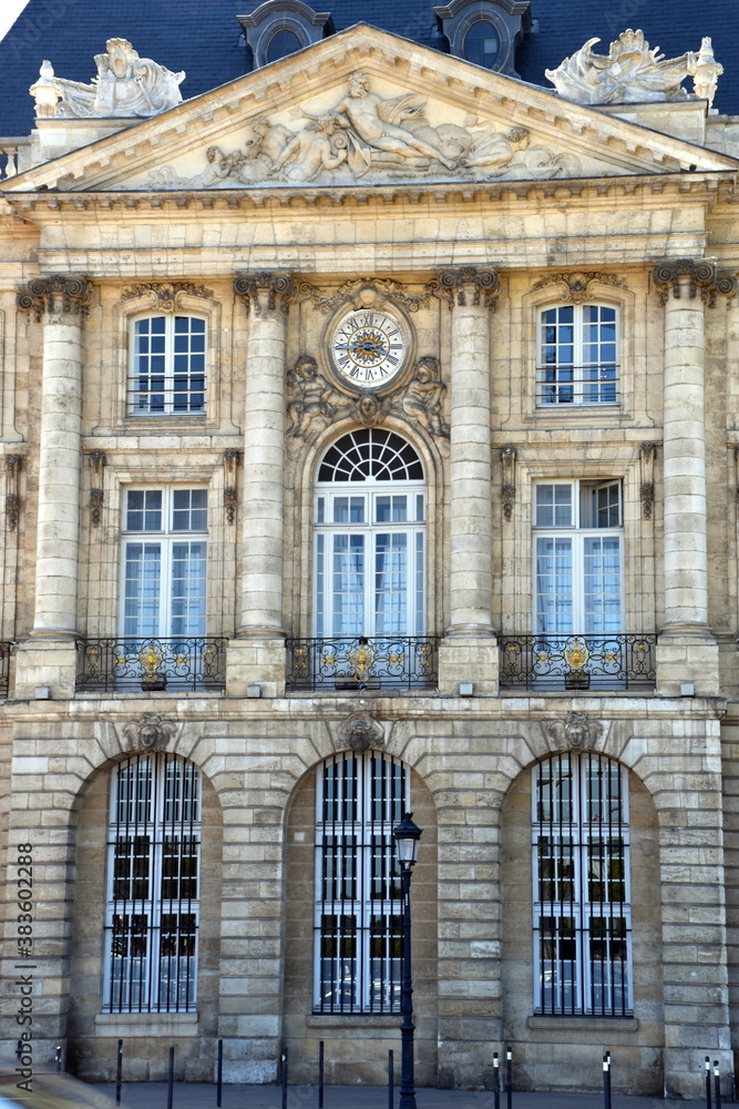 Altbaufassaden am Place de la Bourse in Bordeaux