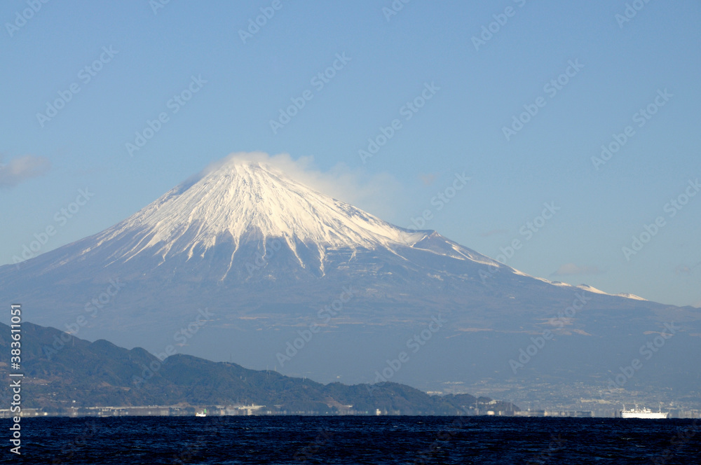 三保から見る　富士山