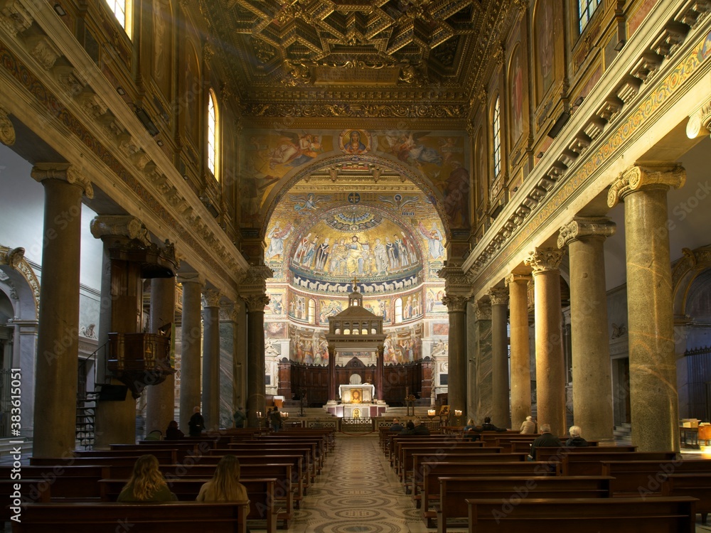 Fototapeta premium Basilica of Santa Maria in Trastevere, central nave
