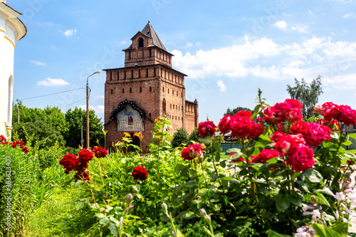 Canvas Print Pyatnitsky Gate (Pyatnitskaya Tower) of Kolomna Kremlin