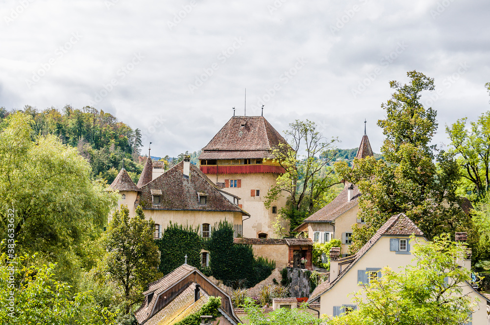 Wildenstein, Schloss, Bubendorf, Lampenberg, Wanderweg, Wasserfall, Eichenwald, Herbst, Baselland, Schweiz