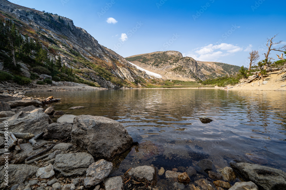 Fototapeta premium St Marys Lake and glacier in Colorado, wide angle view on a sunny day