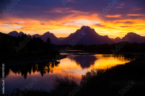 Beautiful landscape of the sunset at Oxbow Bend in Grand Teton National Park (Wyoming). © Patrick