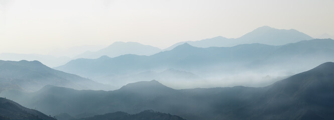 China's traditional Chinese painting ink in the mountains.